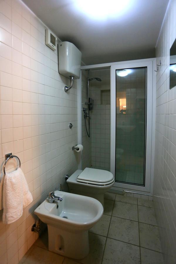 Apartcity Naples B&B Ngoại thất bức ảnh